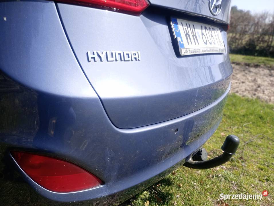 Hyundai I30 kombi z 2014 roku z fabryczną Warszawa sprzedam