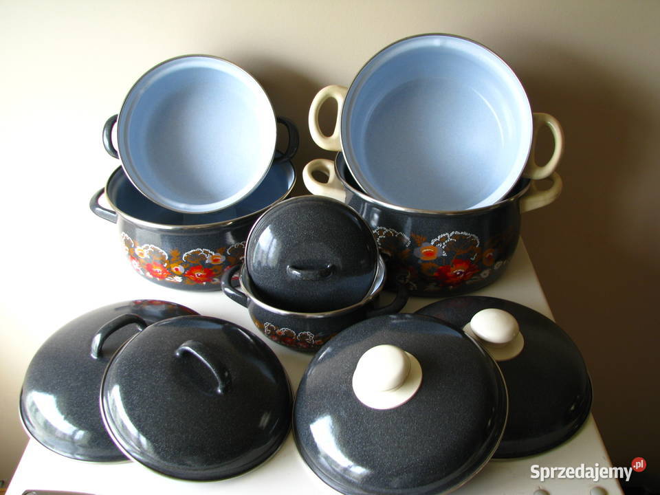 Solidne czeskie garnki emaliowane z czasów PRL z Brzegi