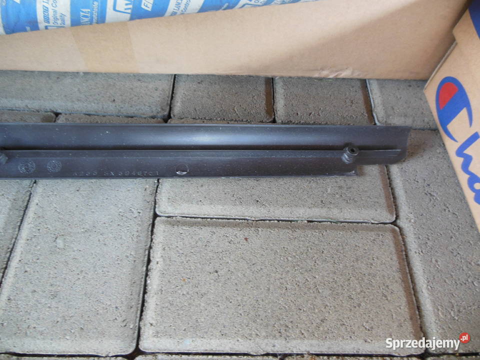 Listwa drzwi przednich lewych Fiat Marea OE Kozy