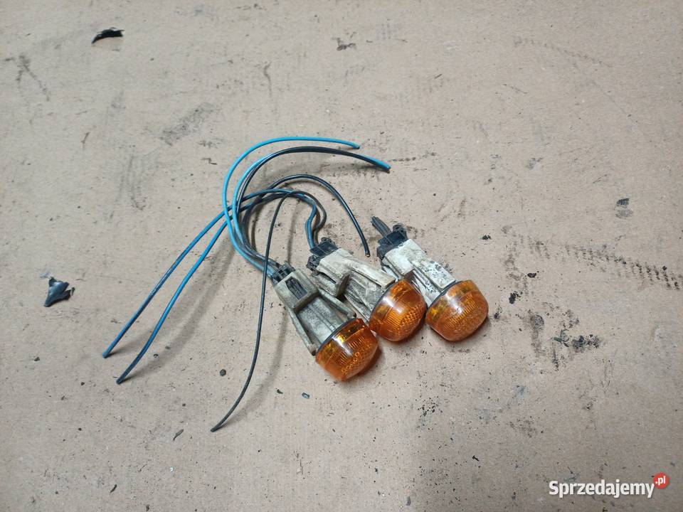 Kierunkowskazy Przód Fiat 126p CC 700 900 Kierunkowskazy Łowicz