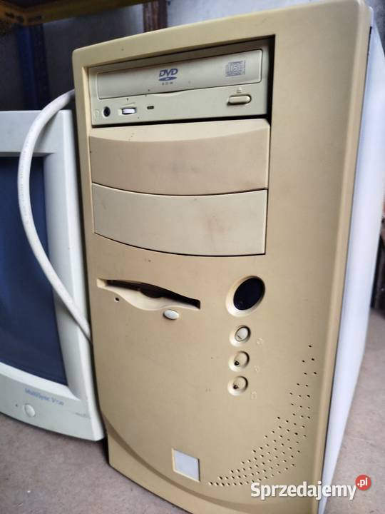 Komputer i monitor retro łódzkie Chruślin