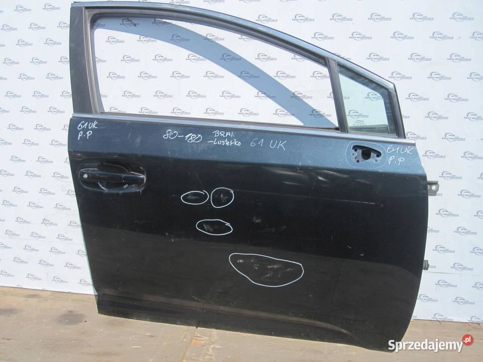 TOYOTA AVENSIS T27 III 10r drzwi prawe przód świętokrzyskie sprzedam