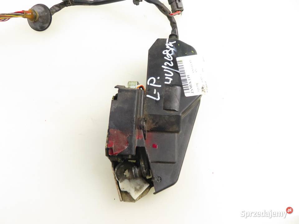 ZAMEK LEWY PRZEDNI VOLVO V70 I