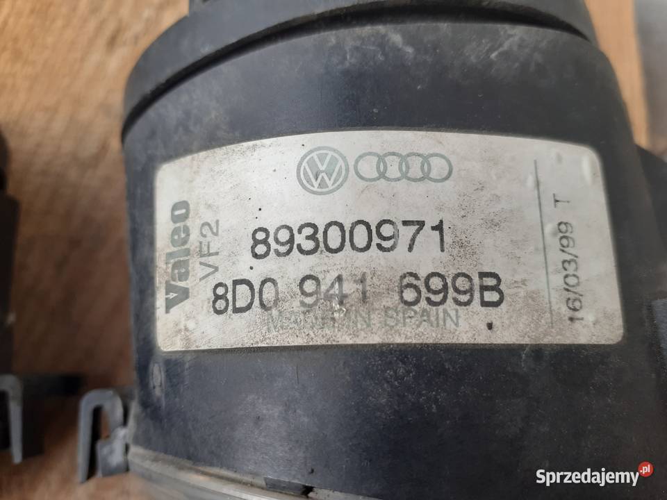 Halogeny Audi A4 B5 24 V6 Quattro ORYGINAŁ mazowieckie Stara Wieś sprzedam