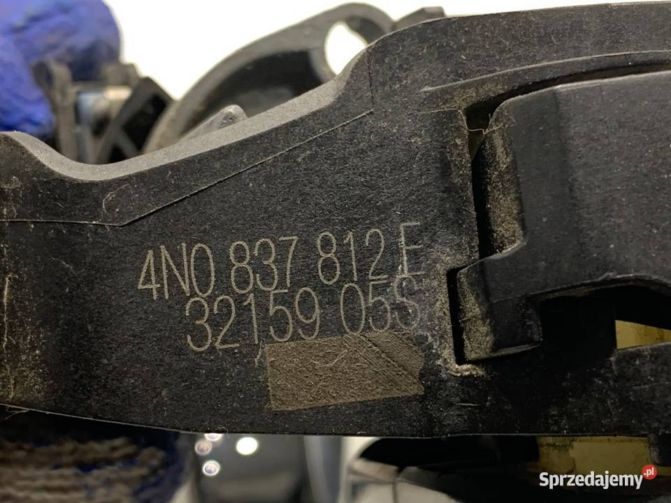 KLAMKA ZEWNĘTRZNA PRAWY TYŁ AUDI A8 D5 Klamki