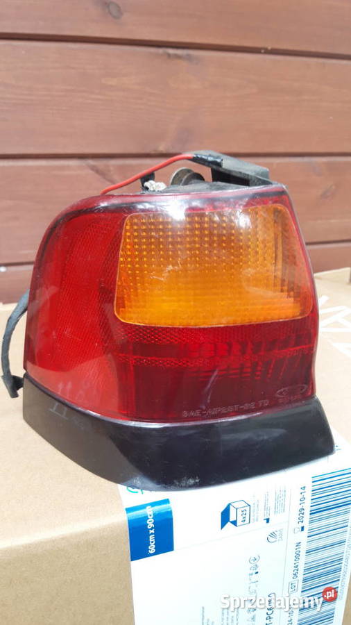 Lampy tył kierunki migacze Europa Ford osobowe Oświetlenie Konstancin-Jeziorna