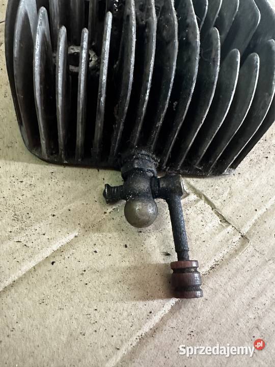 Głowica silnika Dzik 21 dzik 2 Ursus c303 Białystok