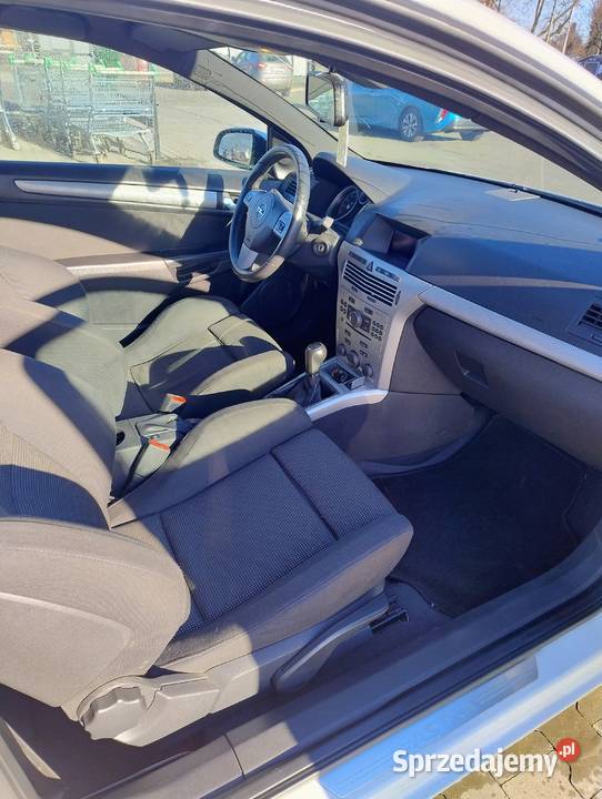 Opel Astra H Cosmo lift 16 benzyna 116 łódzkie