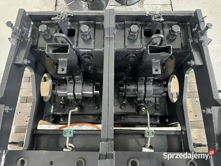 POSZERZENIA STOŁU DO ROZŚCIEŁACZA ASFALTU Rok produkcji 2005 Tuliszków