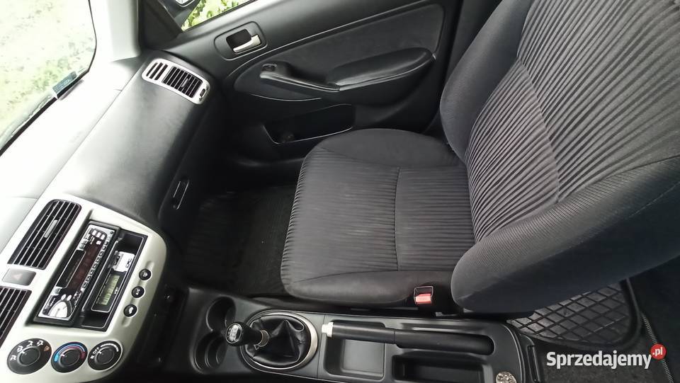 HONDA CIVIC VII SEDAN 14 90 2001 ZADBANA Rok produkcji 2001 Łuków