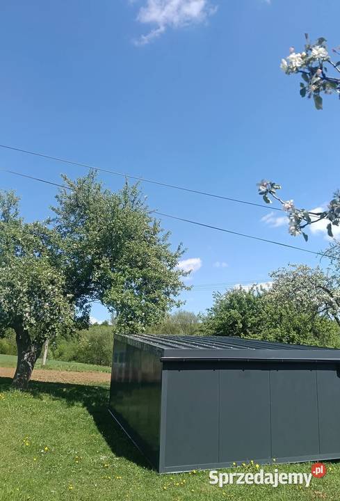 Garaż z płyty warstwowej 4x6 Szczyrzyc