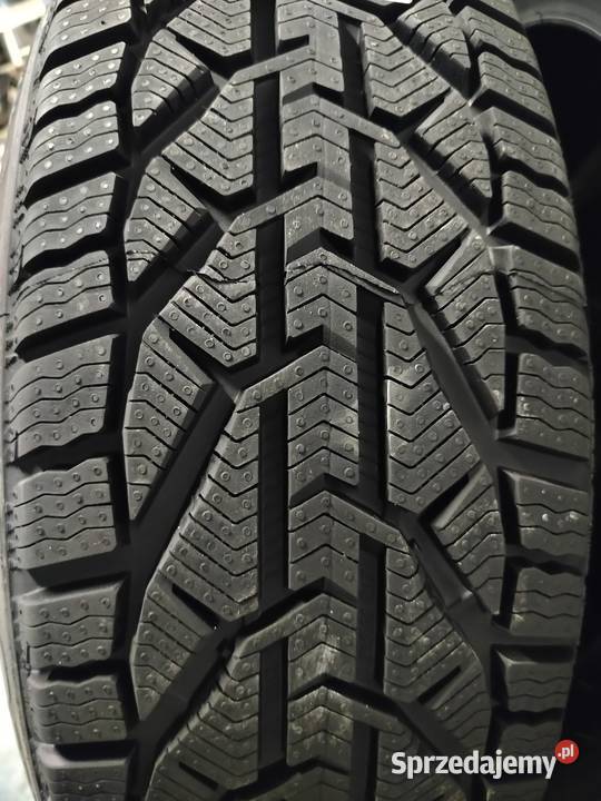 Opona zimowa 215 60 R 17 Łańcut