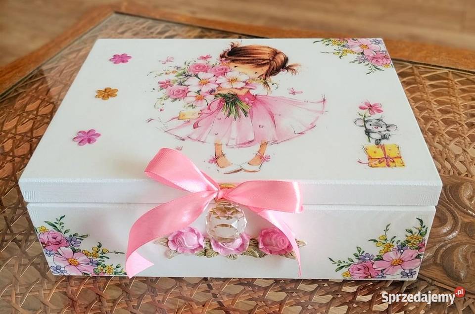 Skrzynka pudełko DZIEWCZYNKA decoupage 22x16