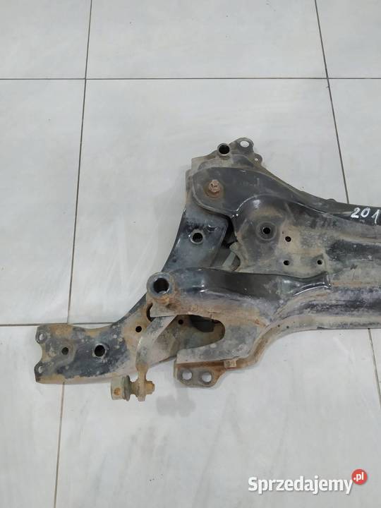 SANKI ZAWIESZENIA PRZÓD E18 Toyota Auris II 2012 osobowe