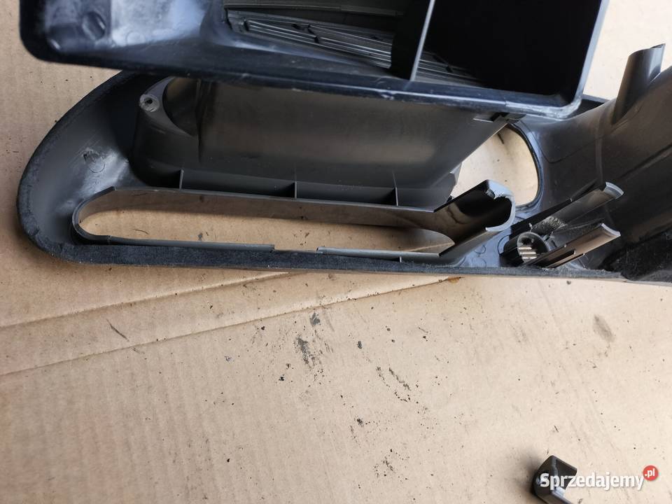 FORD MONDEO MK2 RAMKA OSŁONA LICZNIKA ZEGARÓW