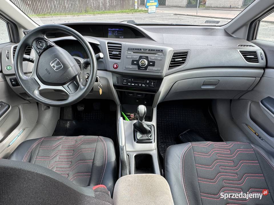 Honda Civic 18 Benzyna 140 Polski Salon 1 gniazdo USB Piączyn