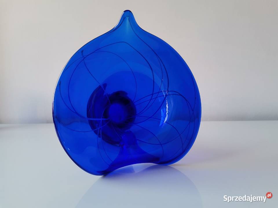 Stary niebieski wazon Kalia w oplocie szkło