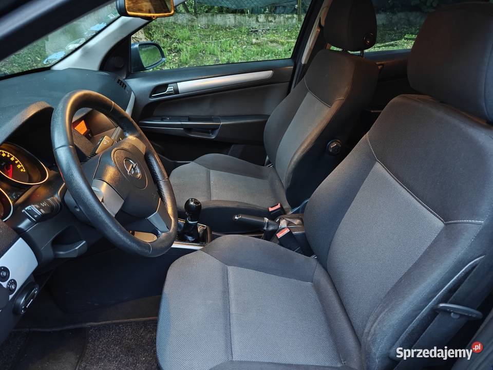 Astra Kombi 19 CDTi 6 biegów do jazdy nieuszkodzony Łańcut