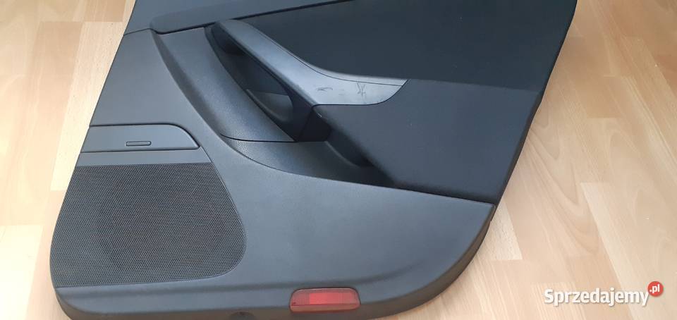 Boczek tapicerka drzwi prawa tył VWPassat B6 Wejherowo