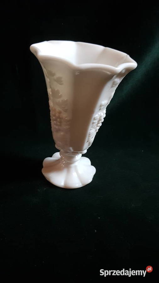 Westmoreland sygnowany wazonik że szkła latino Porcelana i szkło