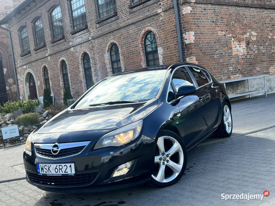 Opel Astra 14 Turbo 140 Cosmo Navi Alu19 Service Zarejestrowany w Polsce Astra
