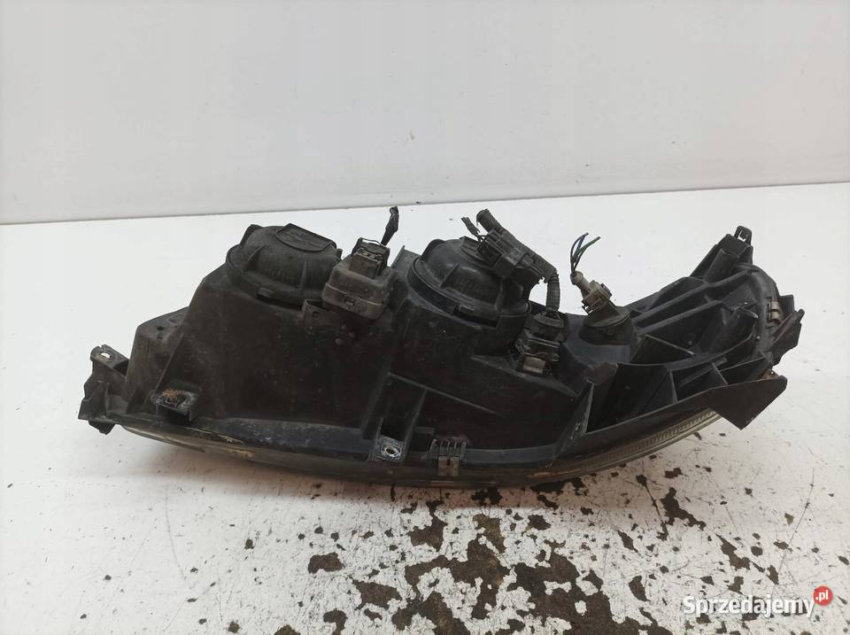 LAMPA PRZÓD PRAWA EU Volvo S60 I 20002009