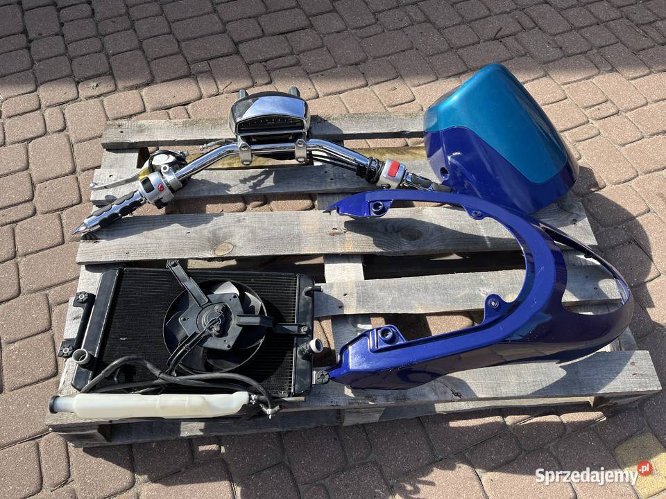 SUZUKI VZR1800 M109 CHŁODNICA KPL LAMPA OWIEWKA