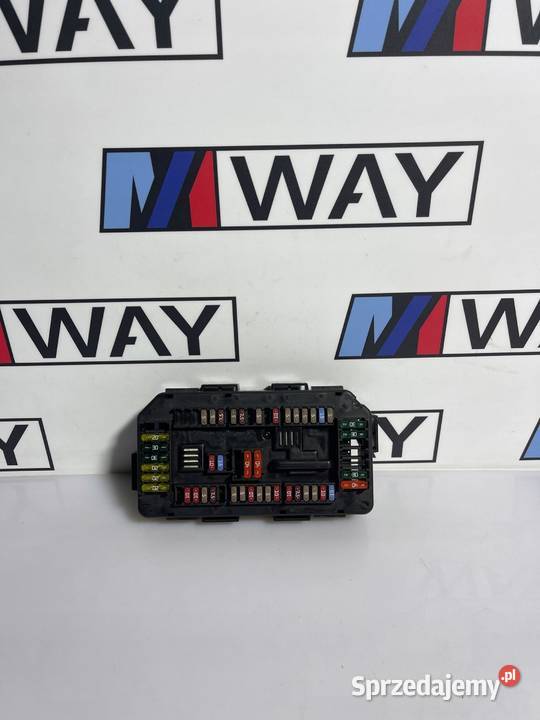 BMW F20 F30 F36 OBUDOWA SKRZYNKA BEZPIECZNIKÓW