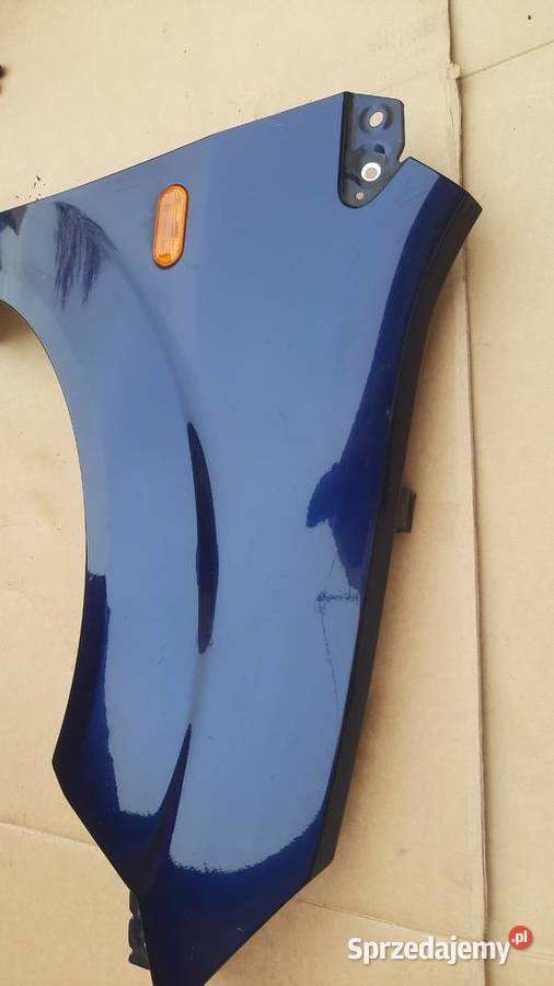błotnik prawy przedni lak F2 Ford Fiesta mk6
