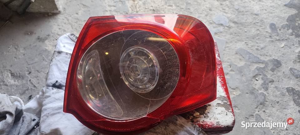 Lampa tył prawa passat b6 kombi Pelplin