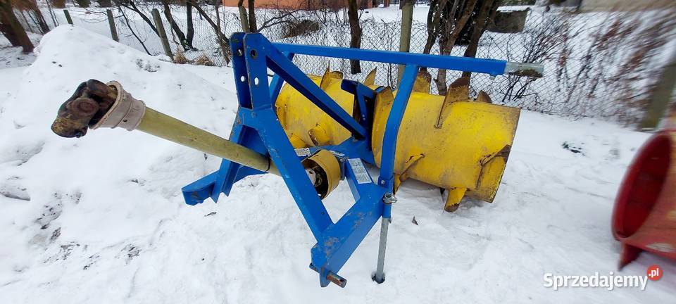 Rozgarniacz rozbijak wał do pryzm trawy Reck Ryki