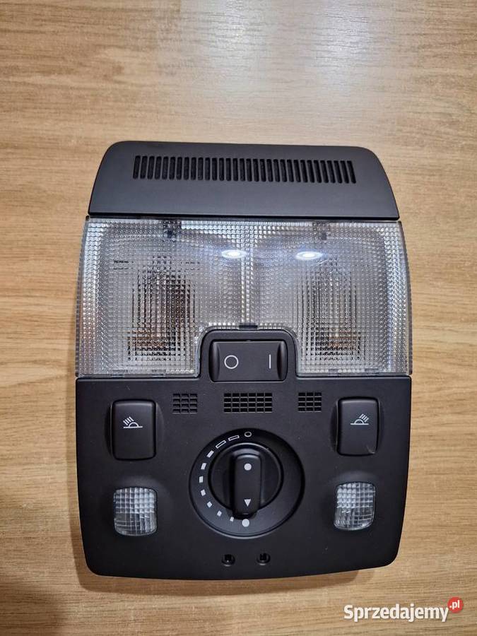 Lampka podsufitki AUDI S4 A4 B6 B7 SLINE czarna Wyposażenie wnętrza lubelskie Biała Podlaska