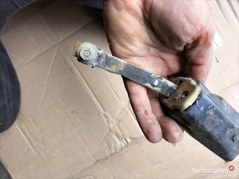 OGRANICZNIK DRZWI PRAWY TYŁ 5D VW GOLF II 2 osobowe Karoseria Motoryzacja Kamień-Kolonia