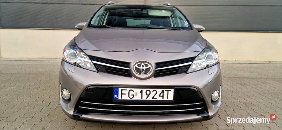 TOYOTA VERSO 18 VALVEMATIC 147 7OSOBOWA KAMERA 4/5