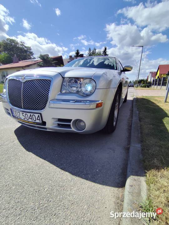 Piękny Chrysler 300C CRD możliwa zamiana