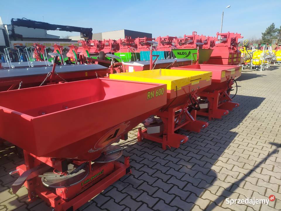 Rozsiewacz nawozów 2tarczowy firmy Altro RN600l sprzedam