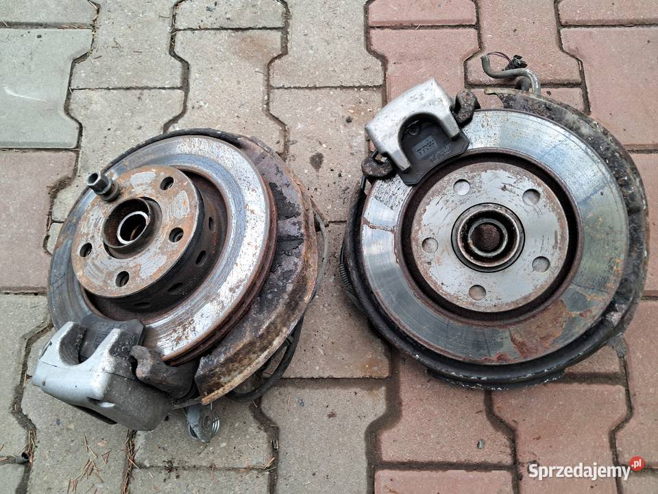 Tylne zwrotnice aluminiowe z hamulcami Audi S6 Zwrotnice