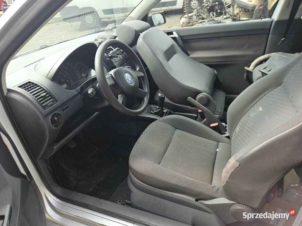 Volkswagen polo 9n 2002 r 12 64 na części padł