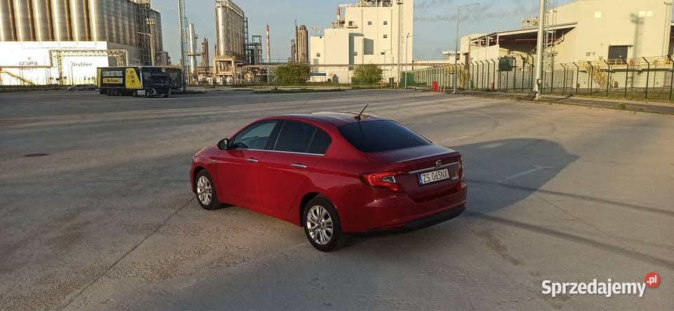 Fiat Tipo nieuszkodzony Police