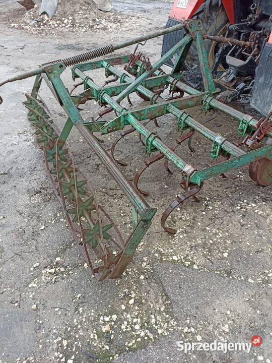 Kultywator z wałkiem