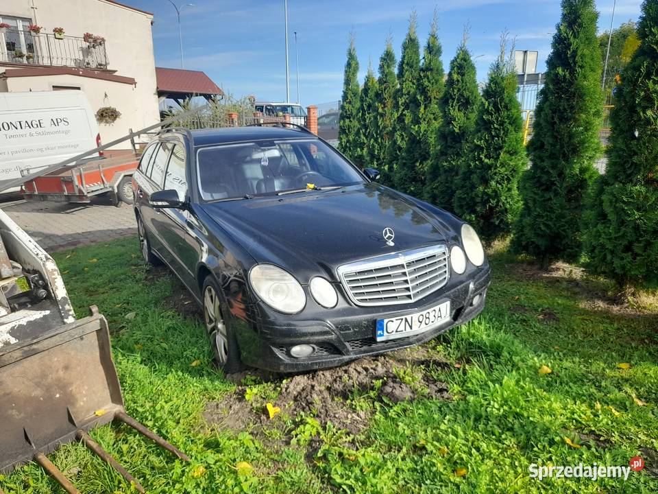 Mercedes-Benz 220