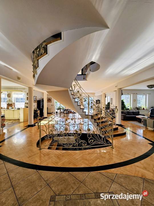 Przepiękna rezydencja w stylu dworkowym WIĄZOWNA Liczba pokoi 7 Wiązowna sprzedam