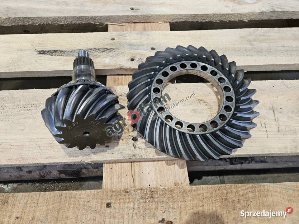 Wałek atakujący z kołem Z14x31 John Deere 6155M dolnośląskie Byków sprzedam