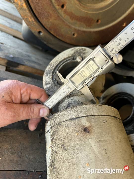 Siłownik hydrauliczny do koparki ładowarki małopolskie Gromnik sprzedam