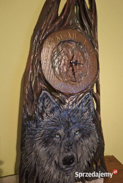 Płaskorzeźba wilk zegar w jednym Strzyżów