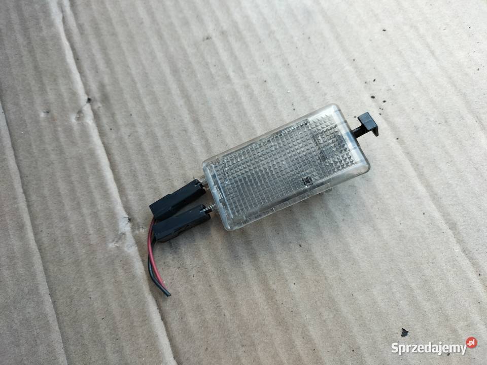 VOLVO S40 OŚWIETLENIE LAMPKA BAGAŻNIKA osobowe