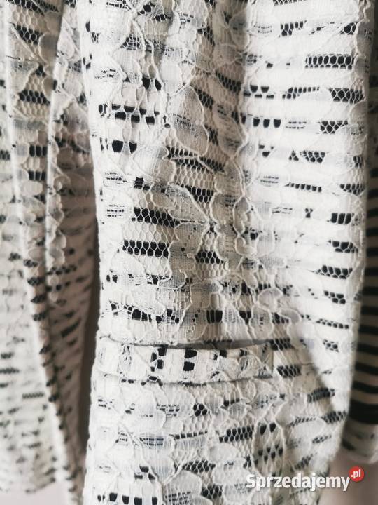 Biało czarny żakiet Kwiatki Kraków