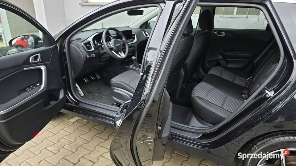 Kia Ceed 10 TGDI 100 OPF 2025r 52 500 PLN benzyna Nowy Świętów