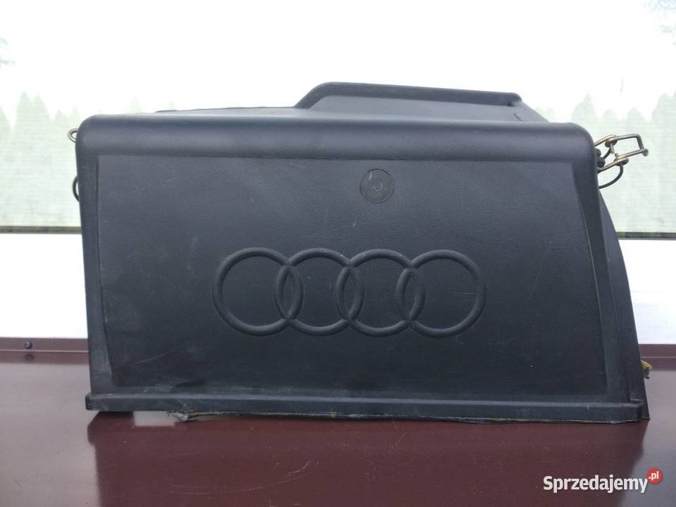 Audi 80 B4 obudowa pokrywa akumulatora oryginał Sieradz
