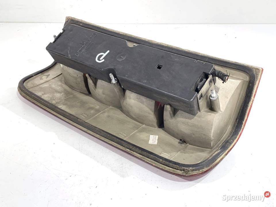 LAMPA PRAWY TYŁ VW LT 28 35 Bus 9606 ŚWIATŁO